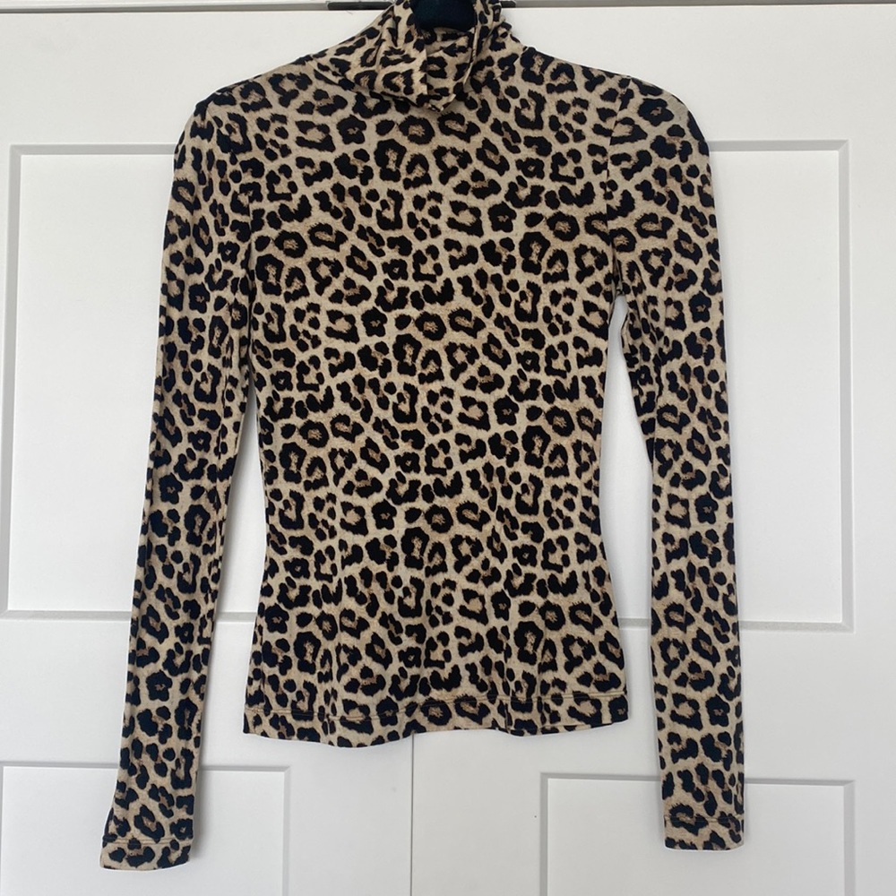 H&M Cheetah Print Fitted Turtle Neck